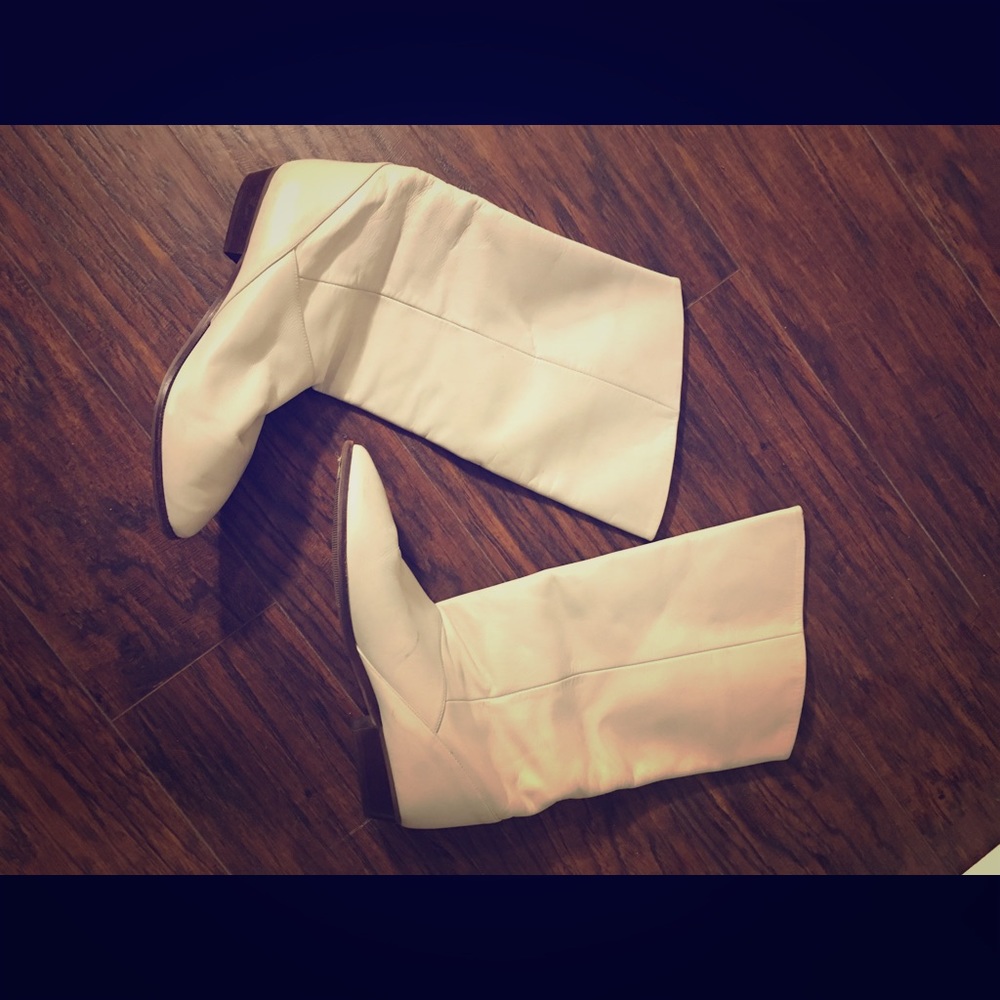 Vintage Creme Boots